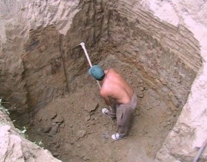 "We're in a hole, compatriotas, so keep digging!"